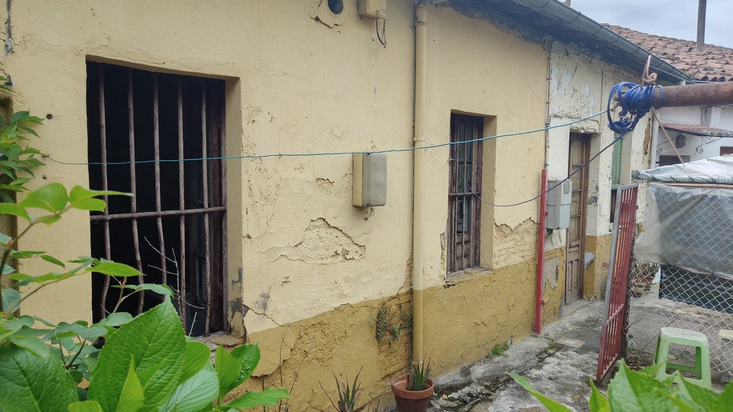 Byhus til salg i Langreo med garage - € 35.000 (Ref: 9072985)