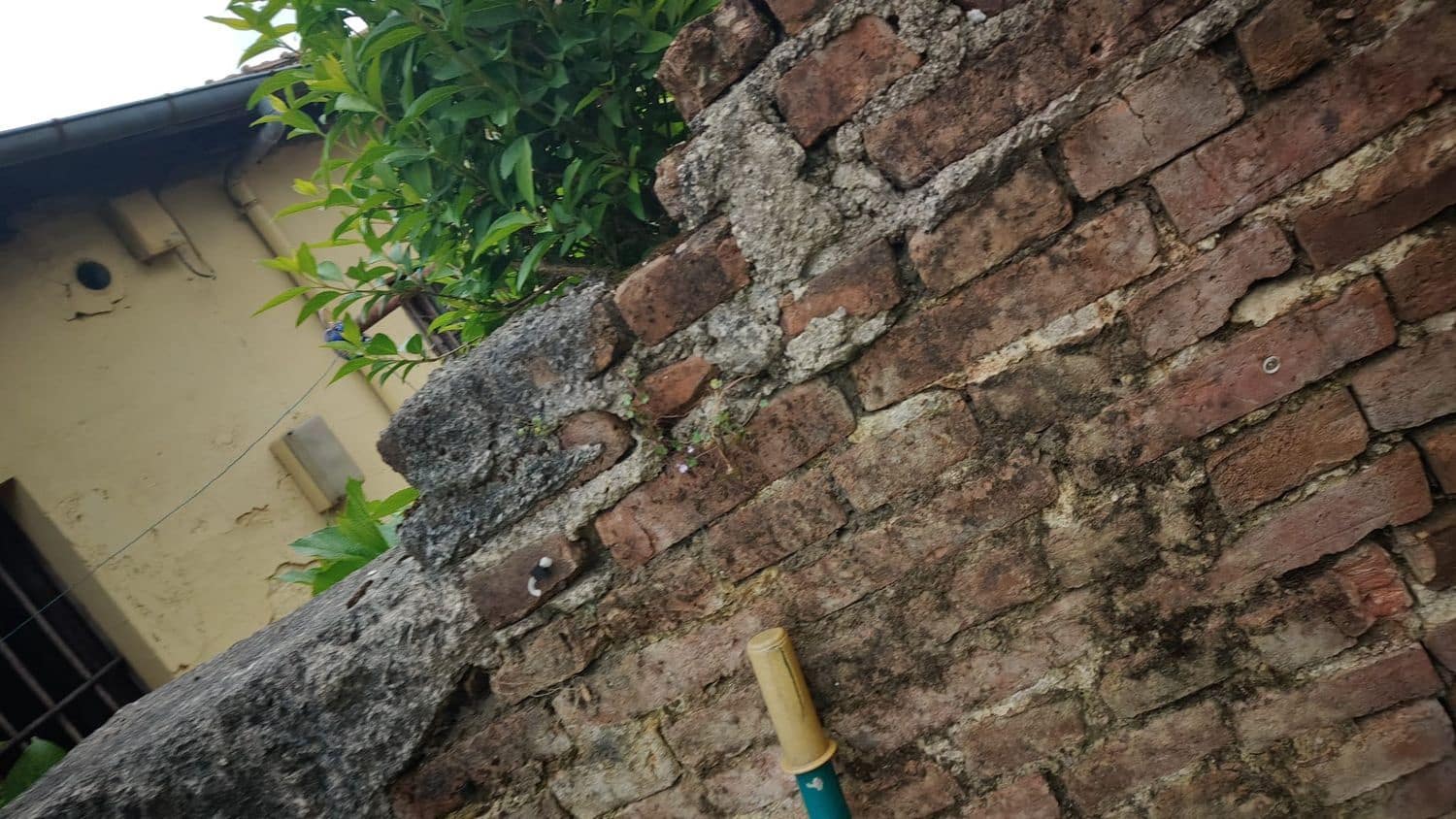 Byhus til salg i Langreo med garage - € 35.000 (Ref: 9072985)