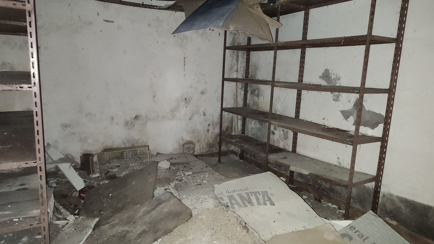 Byhus til salg i Langreo med garage - € 35.000 (Ref: 9072985)