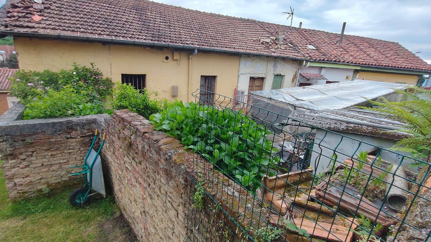 Byhus til salg i Langreo med garage - € 35.000 (Ref: 9072985)