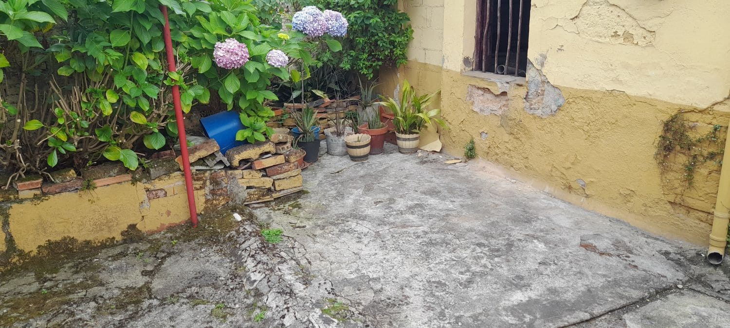 Byhus til salg i Langreo med garage - € 35.000 (Ref: 9072985)