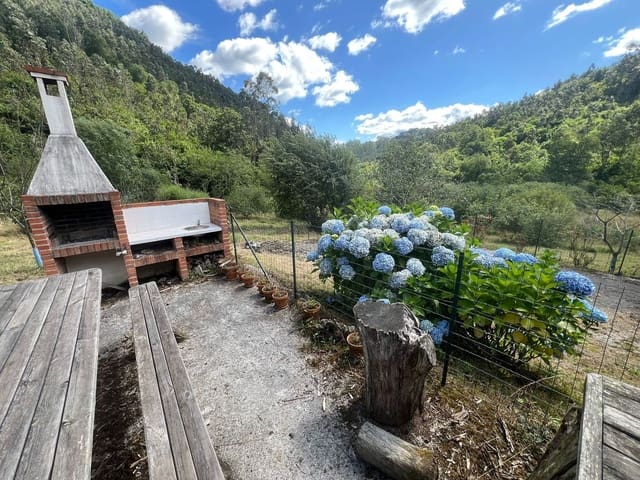 5 quarto Casa em Banda para venda em Colunga com garagem - 263 000 € (Ref: 9074672)