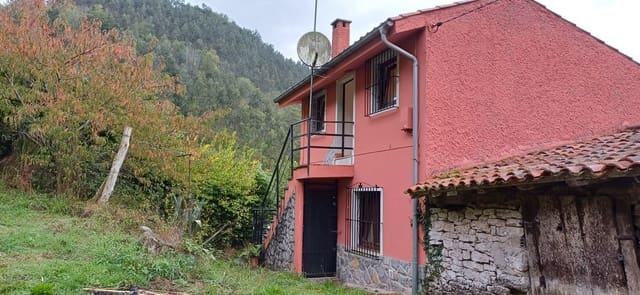 5 quarto Casa em Banda para venda em Colunga com garagem - 263 000 € (Ref: 9074672)