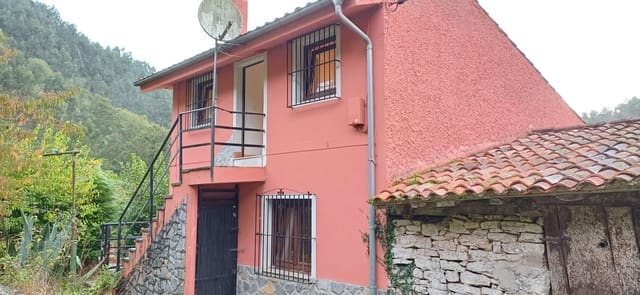 5 quarto Casa em Banda para venda em Colunga com garagem - 263 000 € (Ref: 9074672)