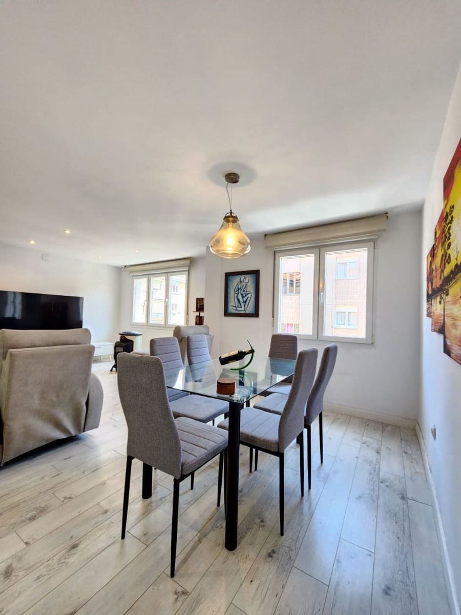 1 sovrum Lägenhet till salu i Gijon med garage - 75 000 € (Ref: 9084865)