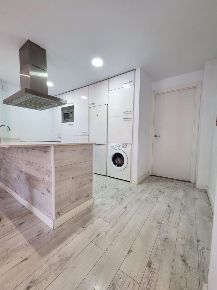 1 sovrum Lägenhet till salu i Gijon med garage - 75 000 € (Ref: 9084865)