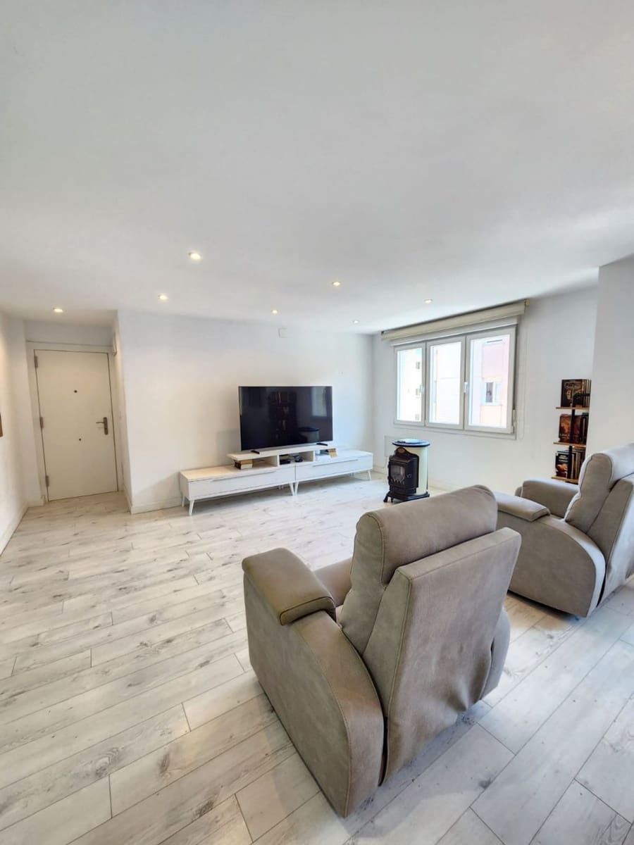 1 sovrum Lägenhet till salu i Gijon med garage - 75 000 € (Ref: 9084865)