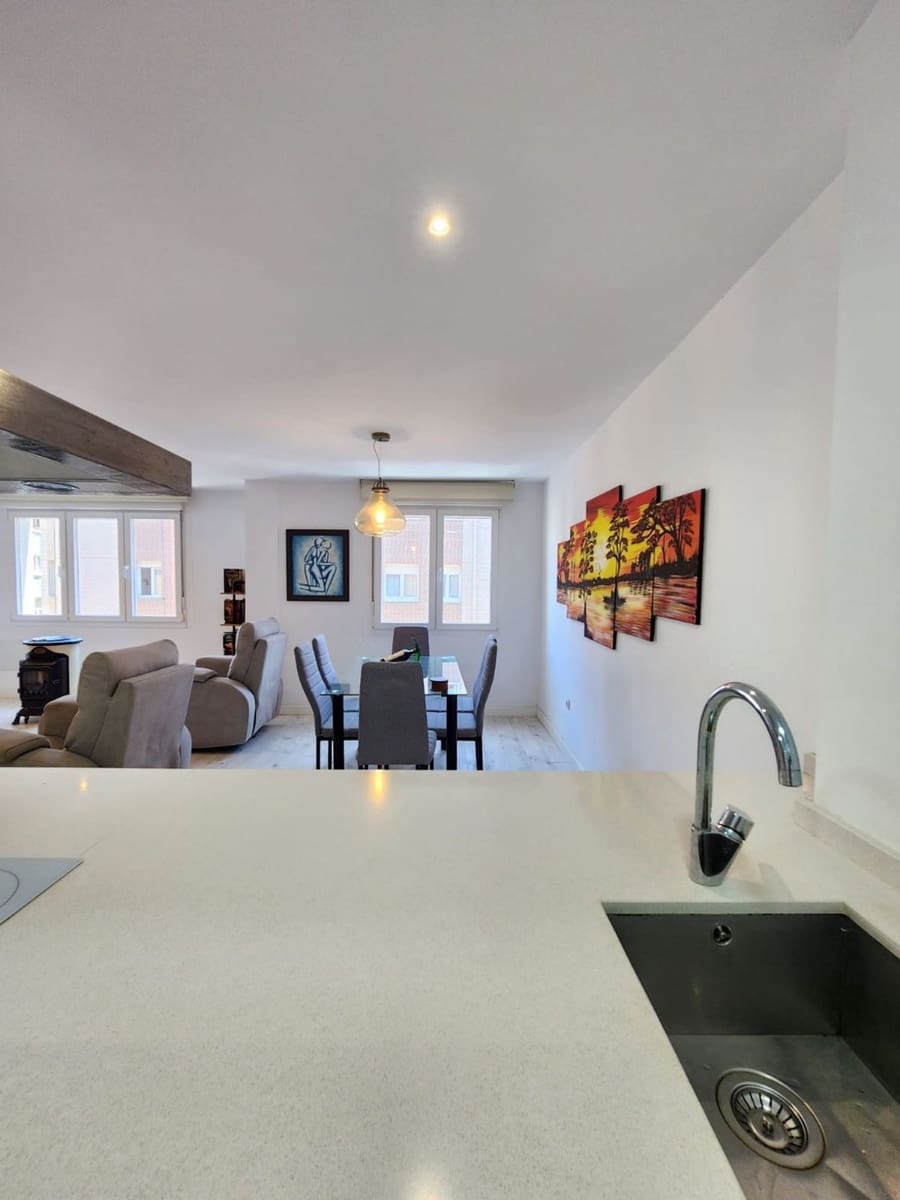 1 sovrum Lägenhet till salu i Gijon med garage - 75 000 € (Ref: 9084865)