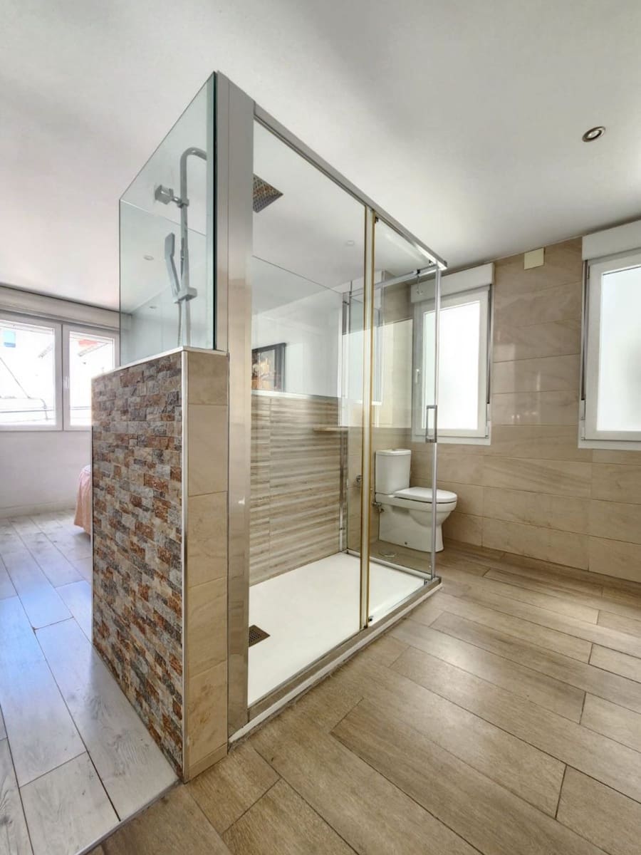 1 sovrum Lägenhet till salu i Gijon med garage - 75 000 € (Ref: 9084865)