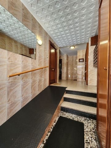 1 soveværelse Lejlighed til salg i Centro Urbano, Gijón med garage - € 75.000 (Ref: 9084865)