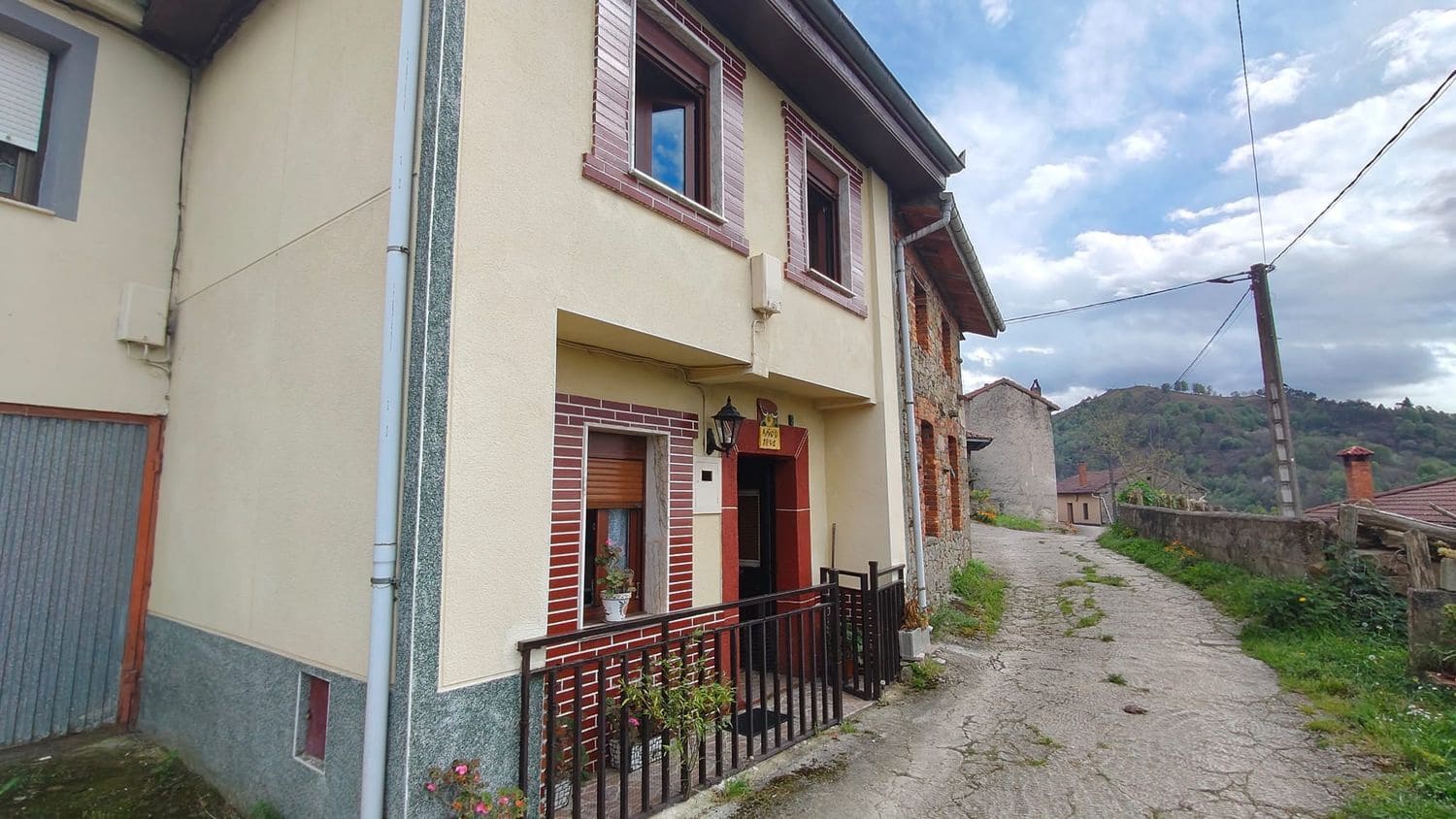 2 quarto Quinta/Casa Rural para venda em San Martin del Rey Aurelio com garagem - 90 000 € (Ref: 9088326)