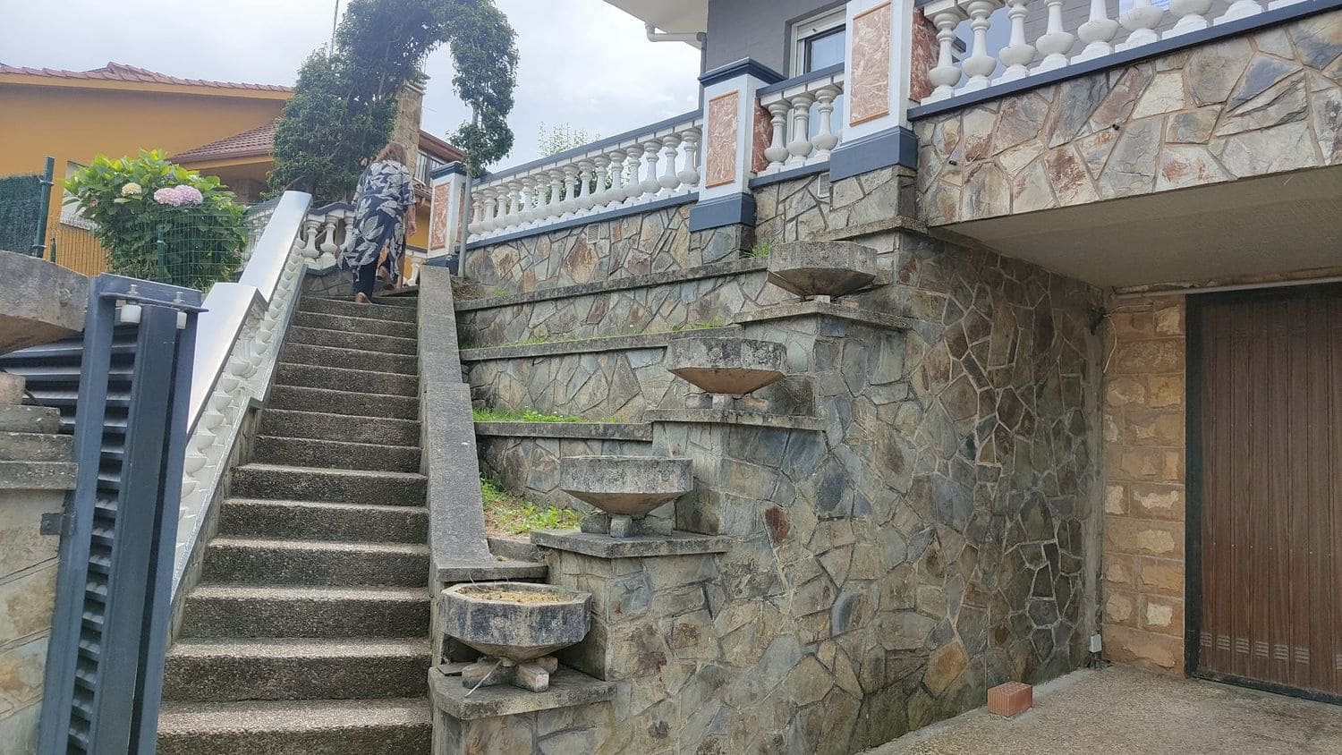 5 soveværelse Villa til salg i Carreno med swimmingpool garage - € 349.000 (Ref: 9100307)