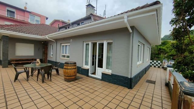 5 slaapkamer Villa te koop in Carreño met zwembad garage - € 349.000 (Ref: 9100307)