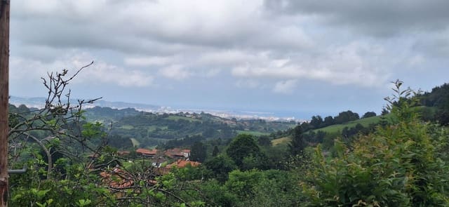 Mark till salu i Gijón - 78 000 € (Ref: 9102646)