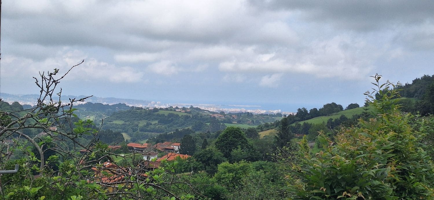 Grunde uden byggetilladelser til salg i Gijon - € 78.000 (Ref: 9102646)