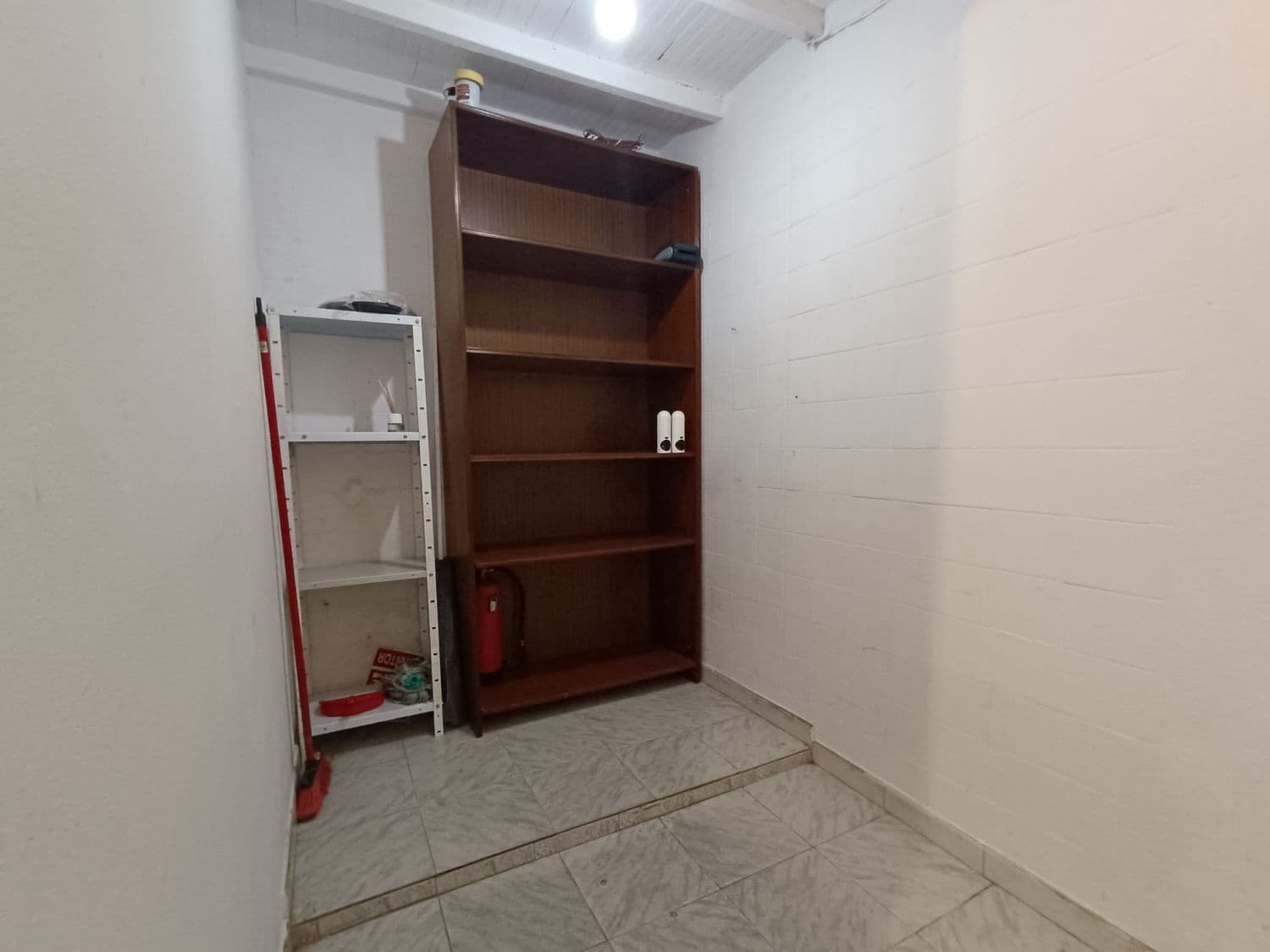 Erhverv til salg i Gijon - € 49.900 (Ref: 9102649)