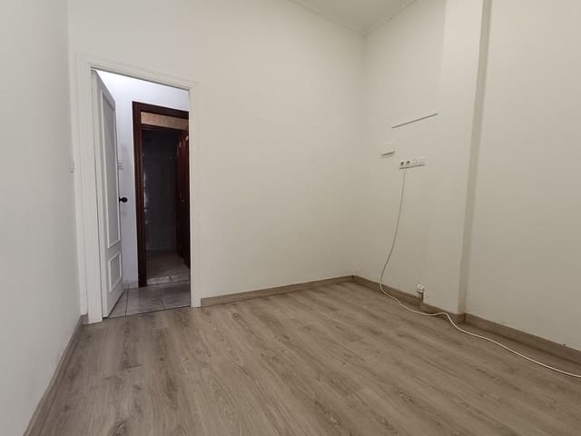 Erhverv til salg i Centro Urbano, Gijón - € 49.900 (Ref: 9102649)