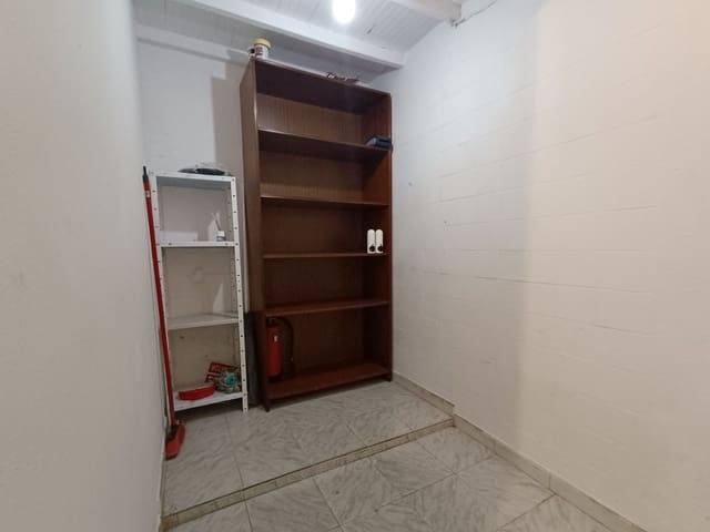 Erhverv til salg i Centro Urbano, Gijón - € 49.900 (Ref: 9102649)