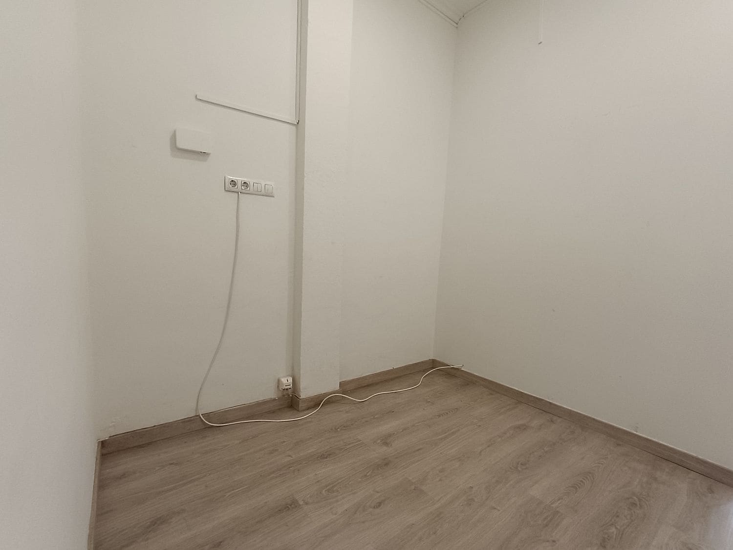 Erhverv til salg i Gijon - € 49.900 (Ref: 9102649)