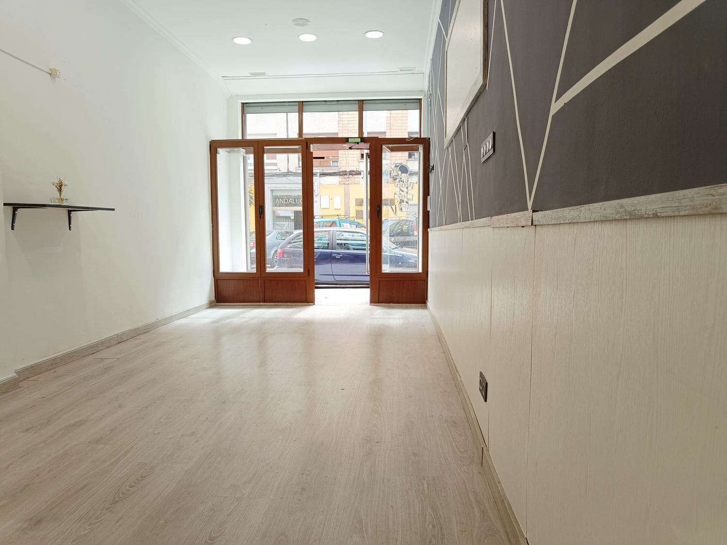 Erhverv til salg i Gijon - € 49.900 (Ref: 9102649)