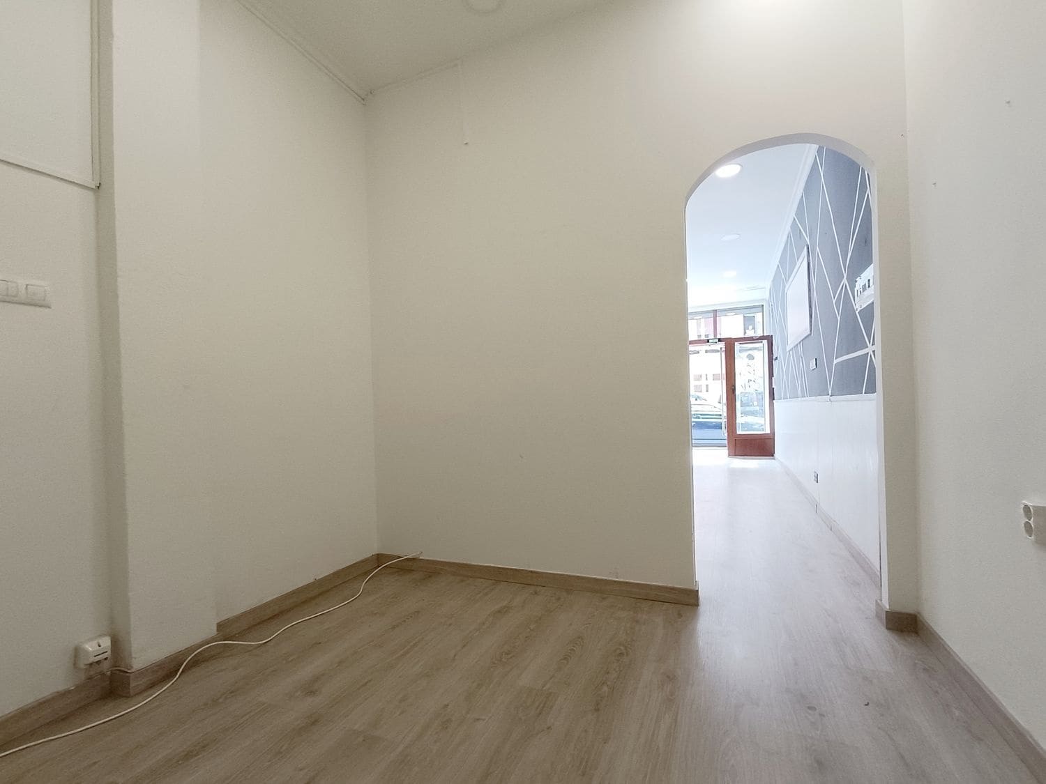 Erhverv til salg i Gijon - € 49.900 (Ref: 9102649)