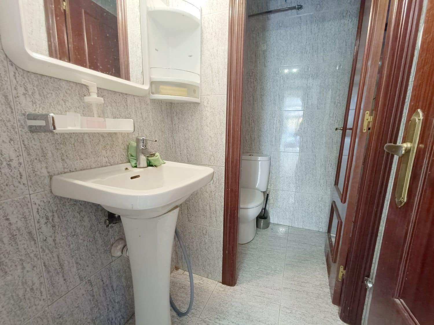 Erhverv til salg i Gijon - € 49.900 (Ref: 9102649)