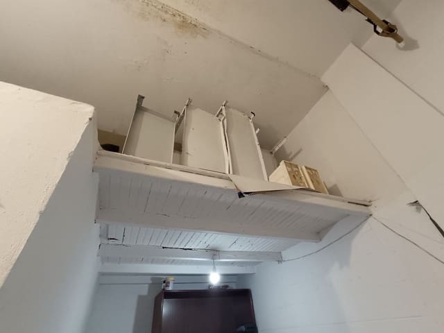 Erhverv til salg i Centro Urbano, Gijón - € 49.900 (Ref: 9102649)