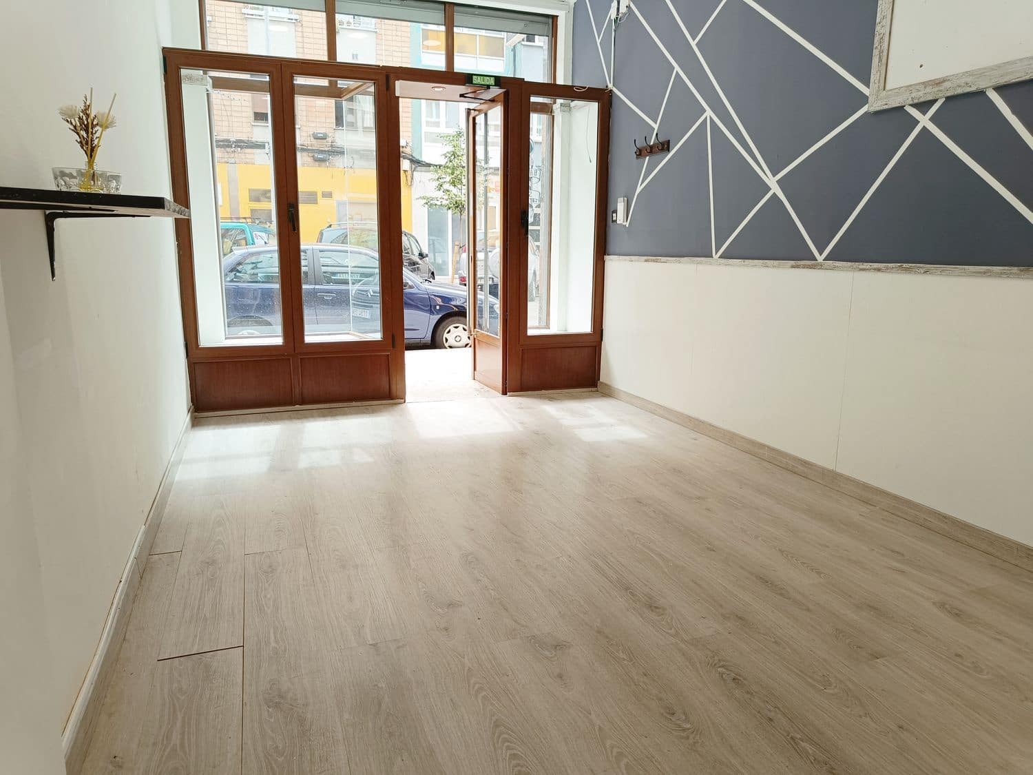 Erhverv til salg i Gijon - € 49.900 (Ref: 9102649)