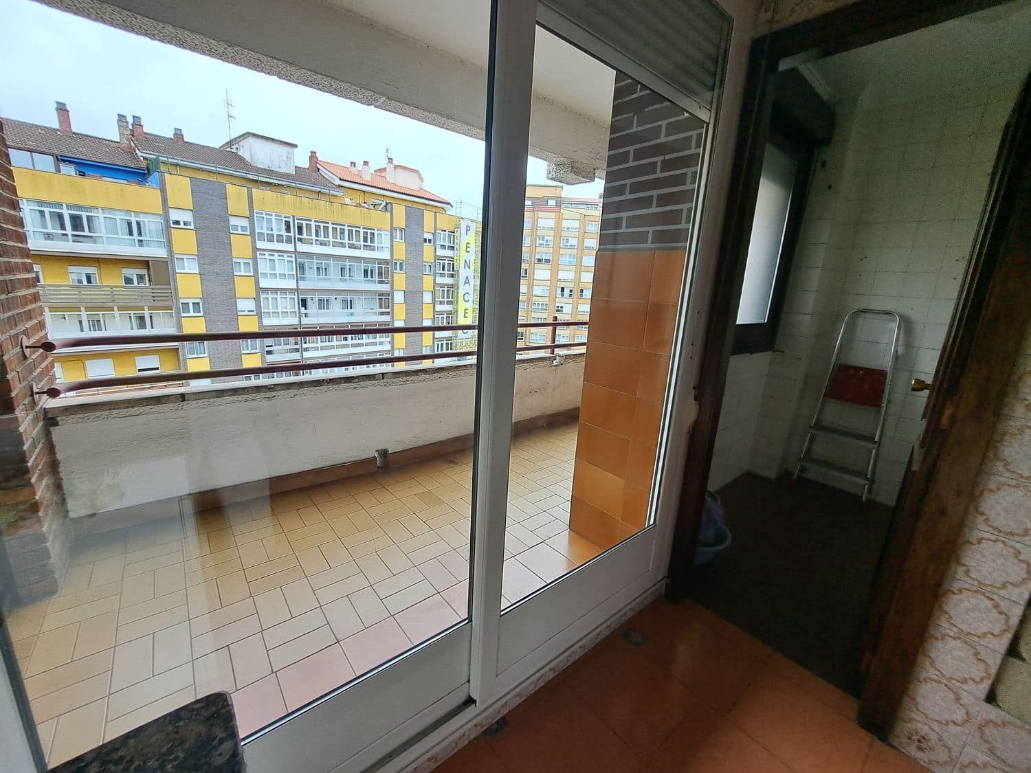 4 soveværelse Lejlighed til salg i Aviles med garage - € 260.000 (Ref: 9104219)