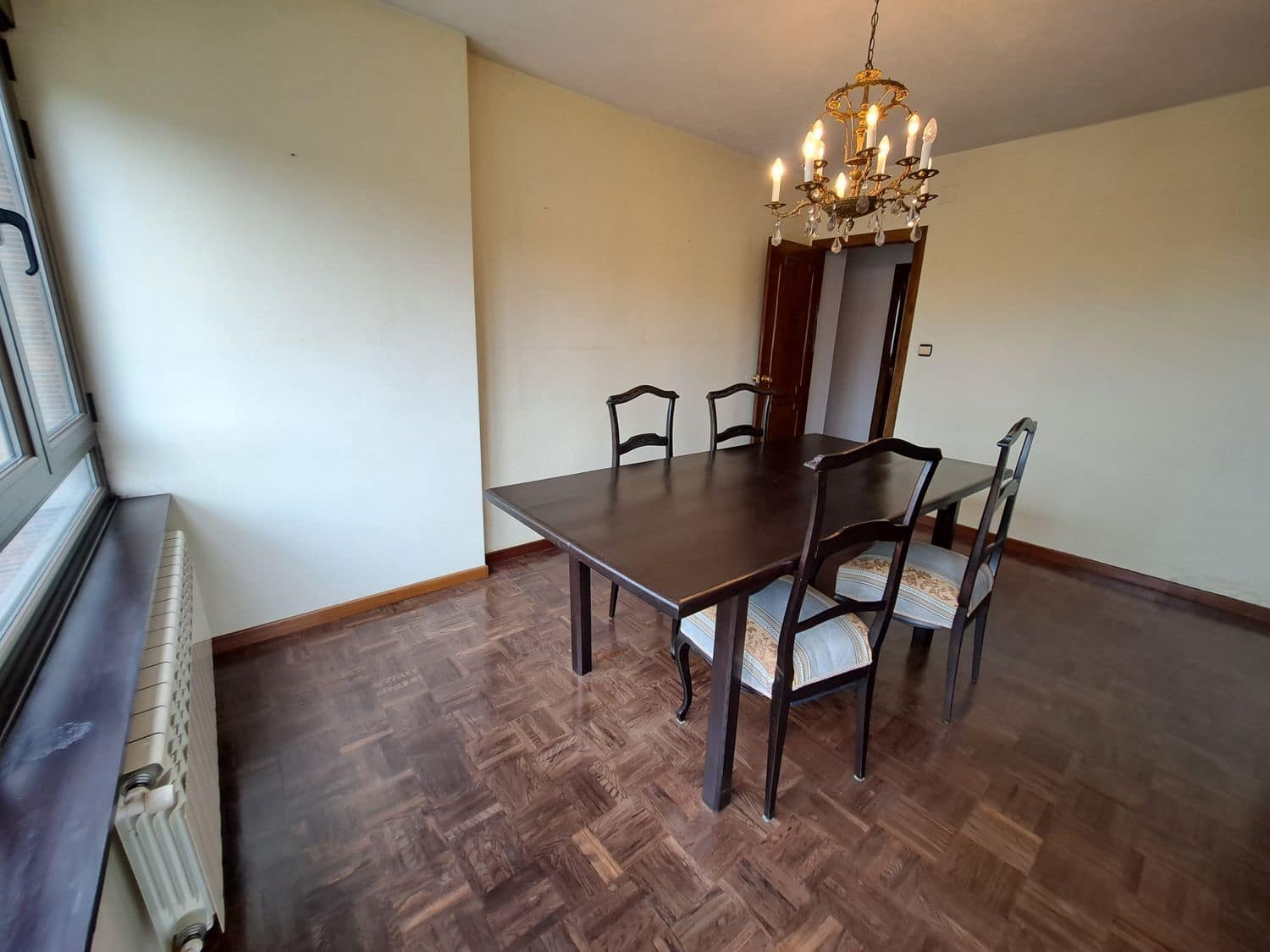 4 soveværelse Lejlighed til salg i Aviles med garage - € 260.000 (Ref: 9104219)