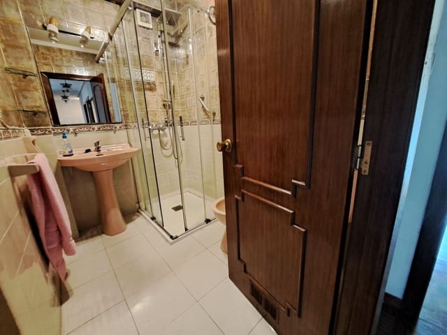 4 sypialnia Apartament na sprzedaż w Avilés z garażem - 260 000 € (Ref: 9104219)