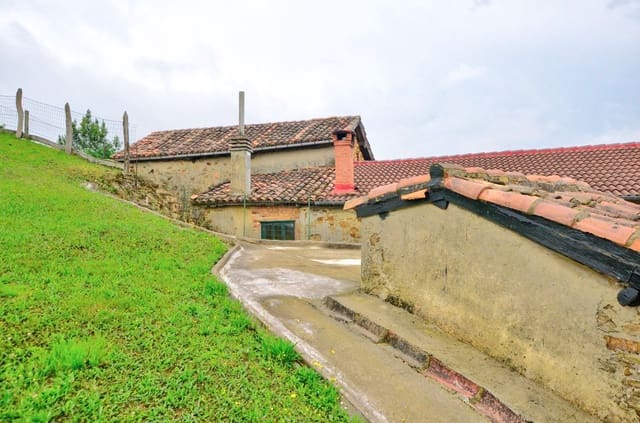 2 bedroom Townhouse for sale in Langreo with garage - € 38,000 (Ref: 9109914)