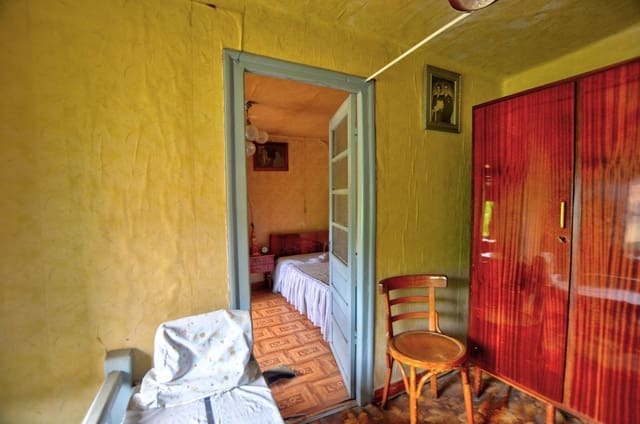 2 bedroom Townhouse for sale in Langreo with garage - € 38,000 (Ref: 9109914)