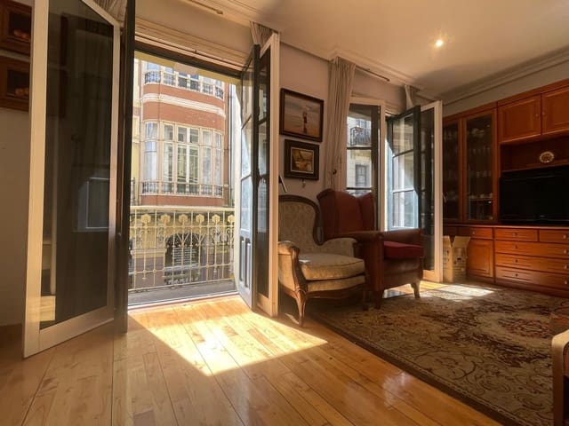 Hotel te koop in Luarca, Valdés - € 330.000 (Ref: 9116587)