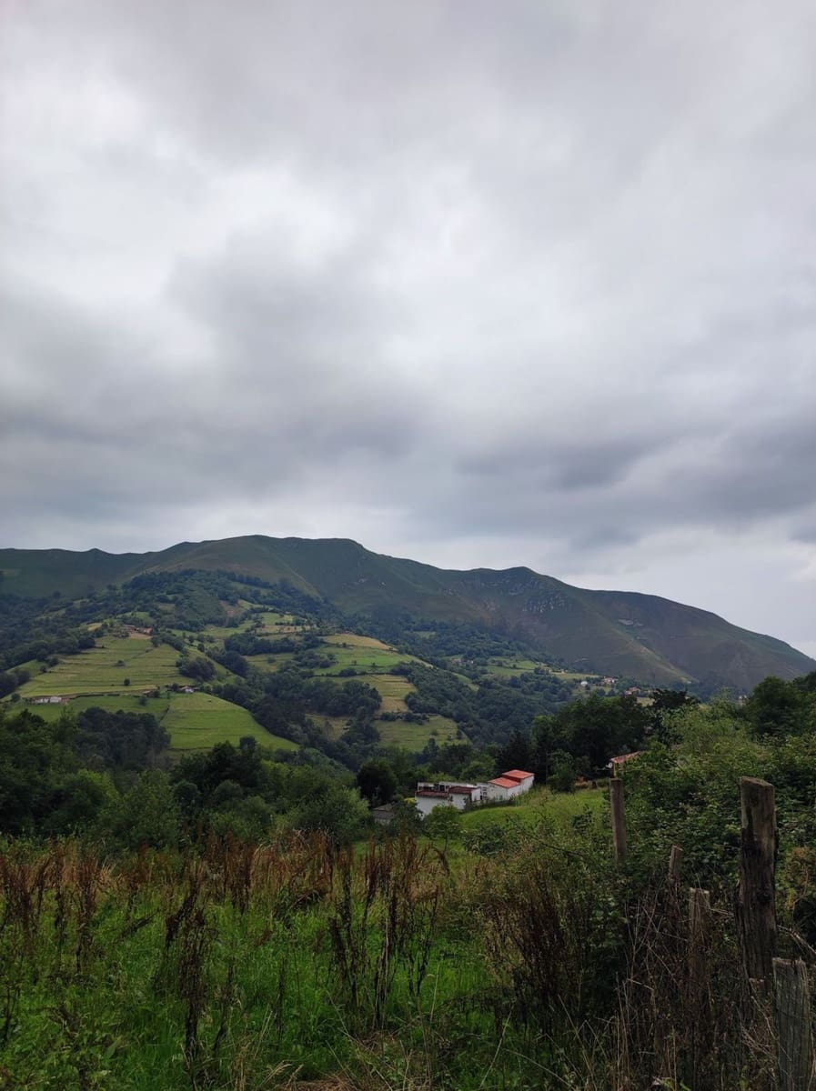 3 soveværelse Finca/Landehus til salg i Parres med garage - € 52.000 (Ref: 9118454)