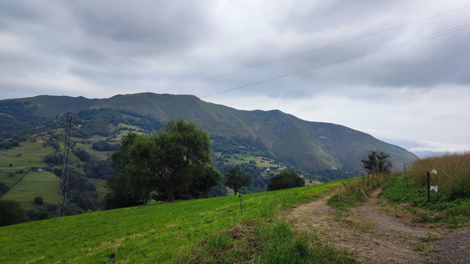 3 soveværelse Finca/Landehus til salg i Parres med garage - € 52.000 (Ref: 9118454)