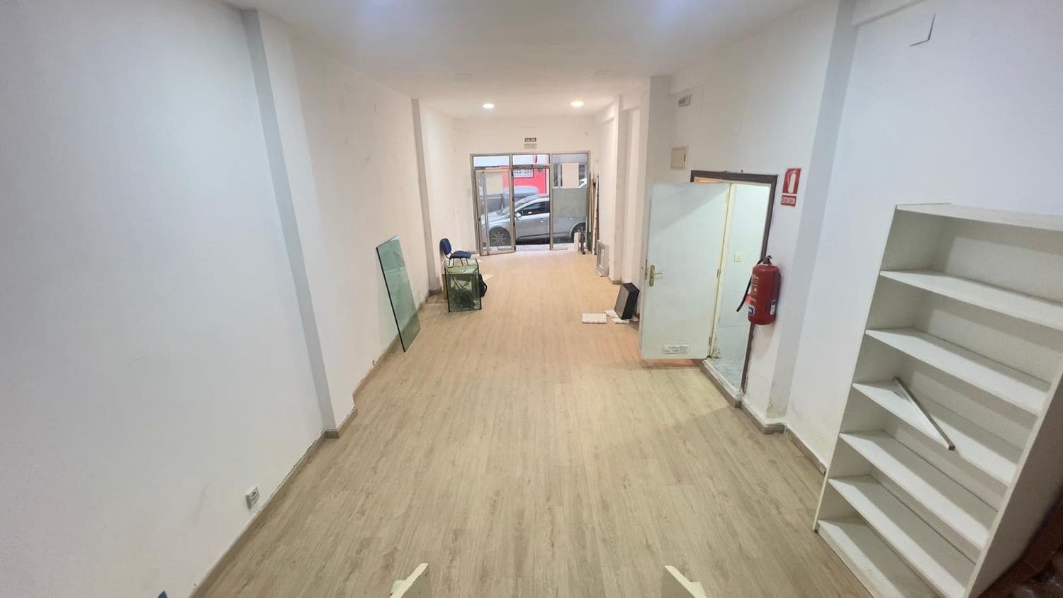 Kaupallinen myytävänä paikassa Gijon - 65 000 € (Ref: 9118455)