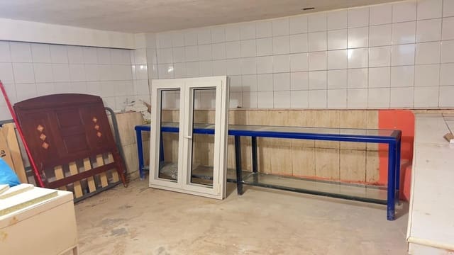 Commercial for sale in Centro Urbano, Gijón - € 65,000 (Ref: 9118455)