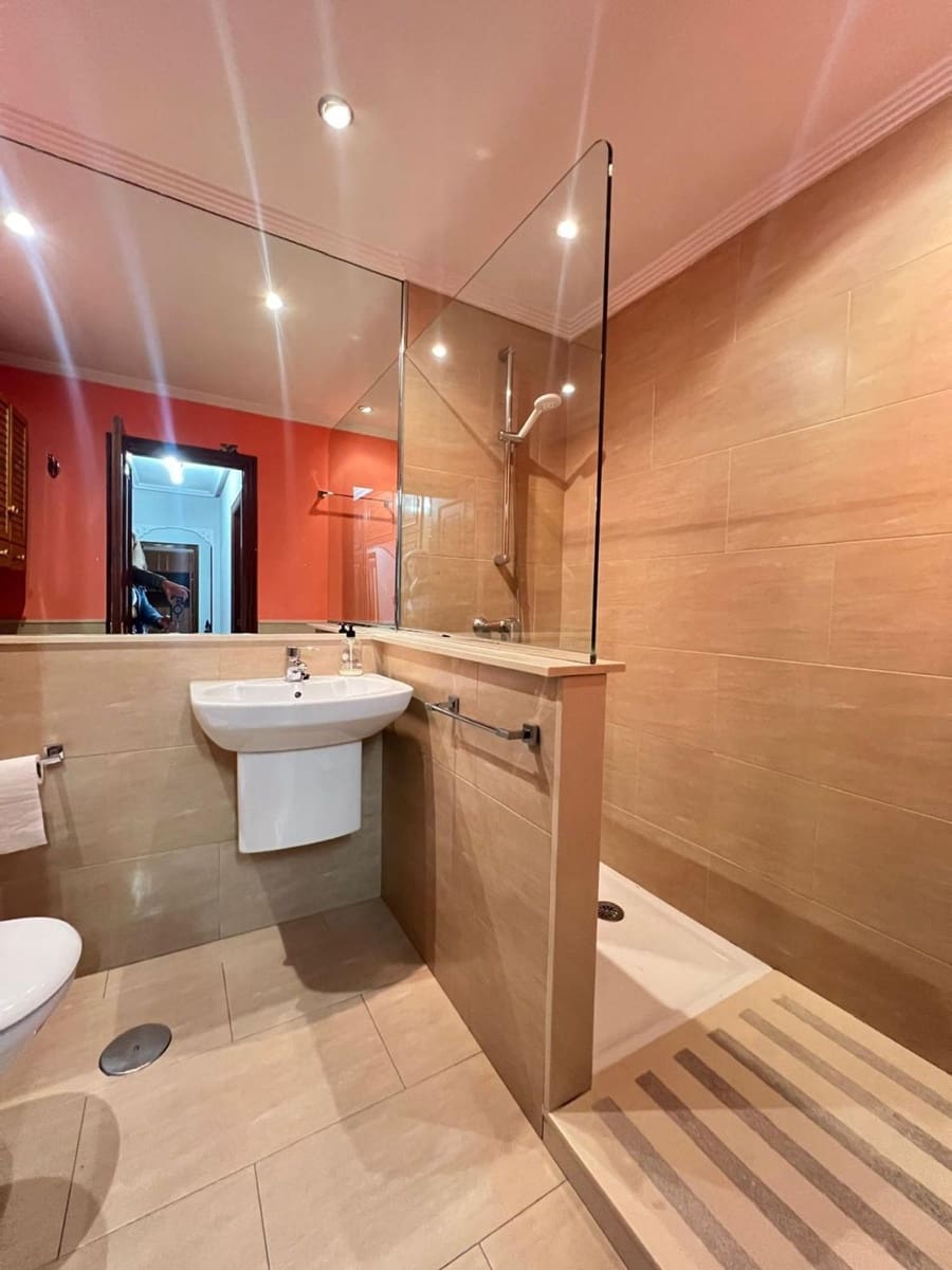 2 soveværelse Lejlighed til salg i Gijon med garage - € 159.600 (Ref: 9124560)