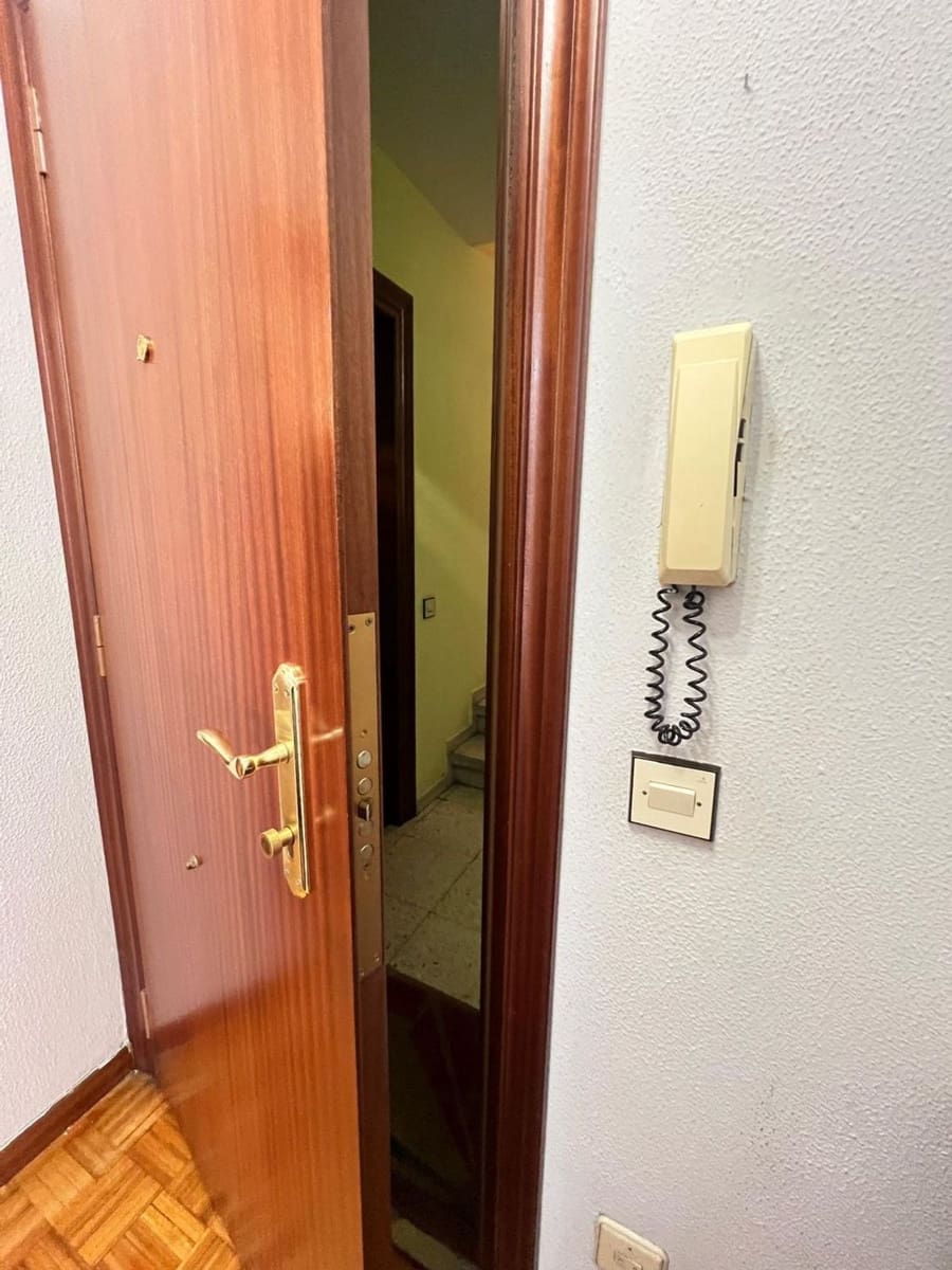 2 soveværelse Lejlighed til salg i Gijon med garage - € 159.600 (Ref: 9124560)