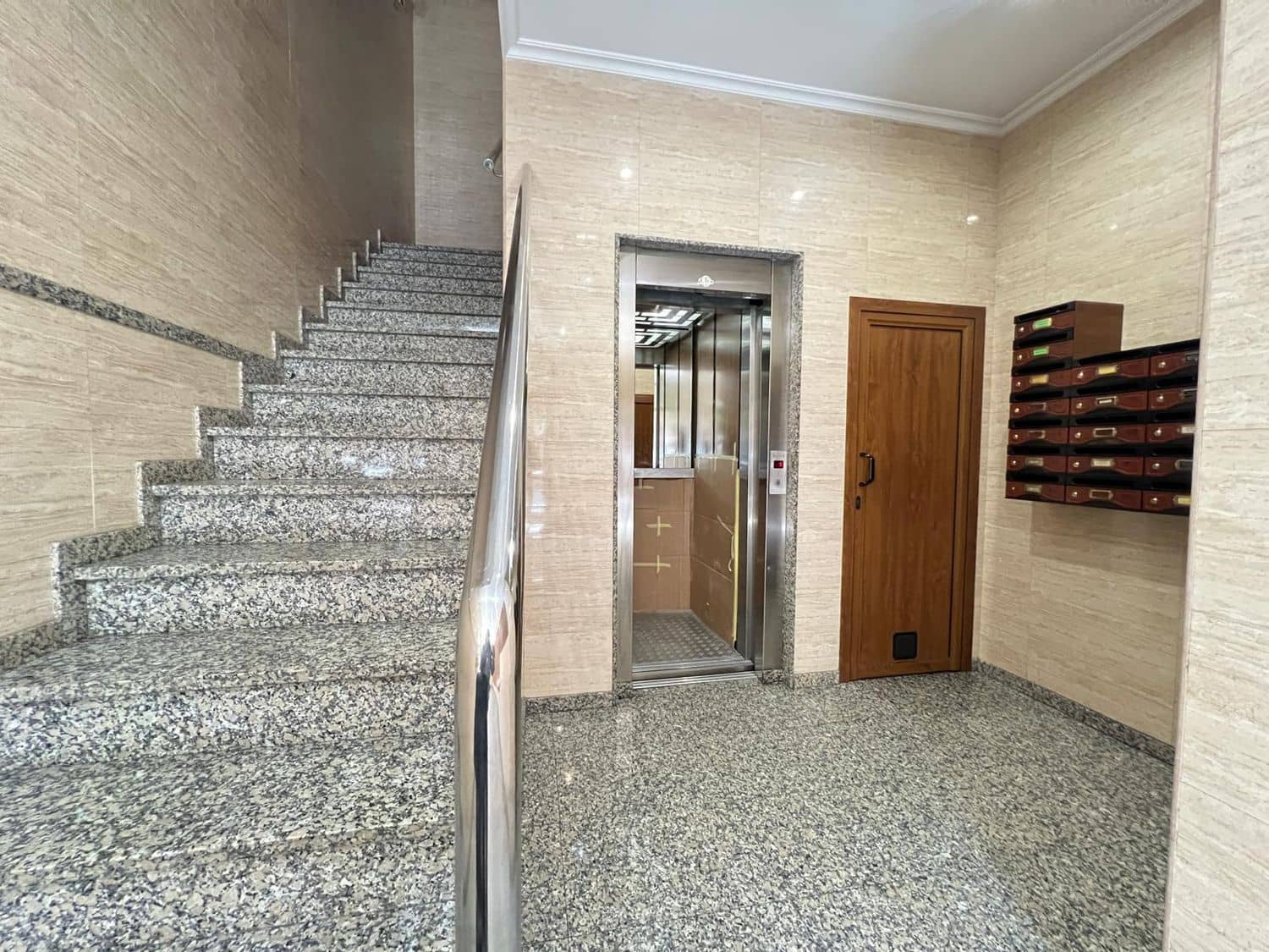 2 soveværelse Lejlighed til salg i Gijon med garage - € 159.600 (Ref: 9124560)