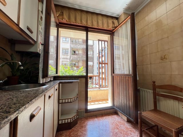 2 chambre Appartement à vendre à Centro Urbano, Gijón avec garage - 159 600 € (Ref: 9124560)