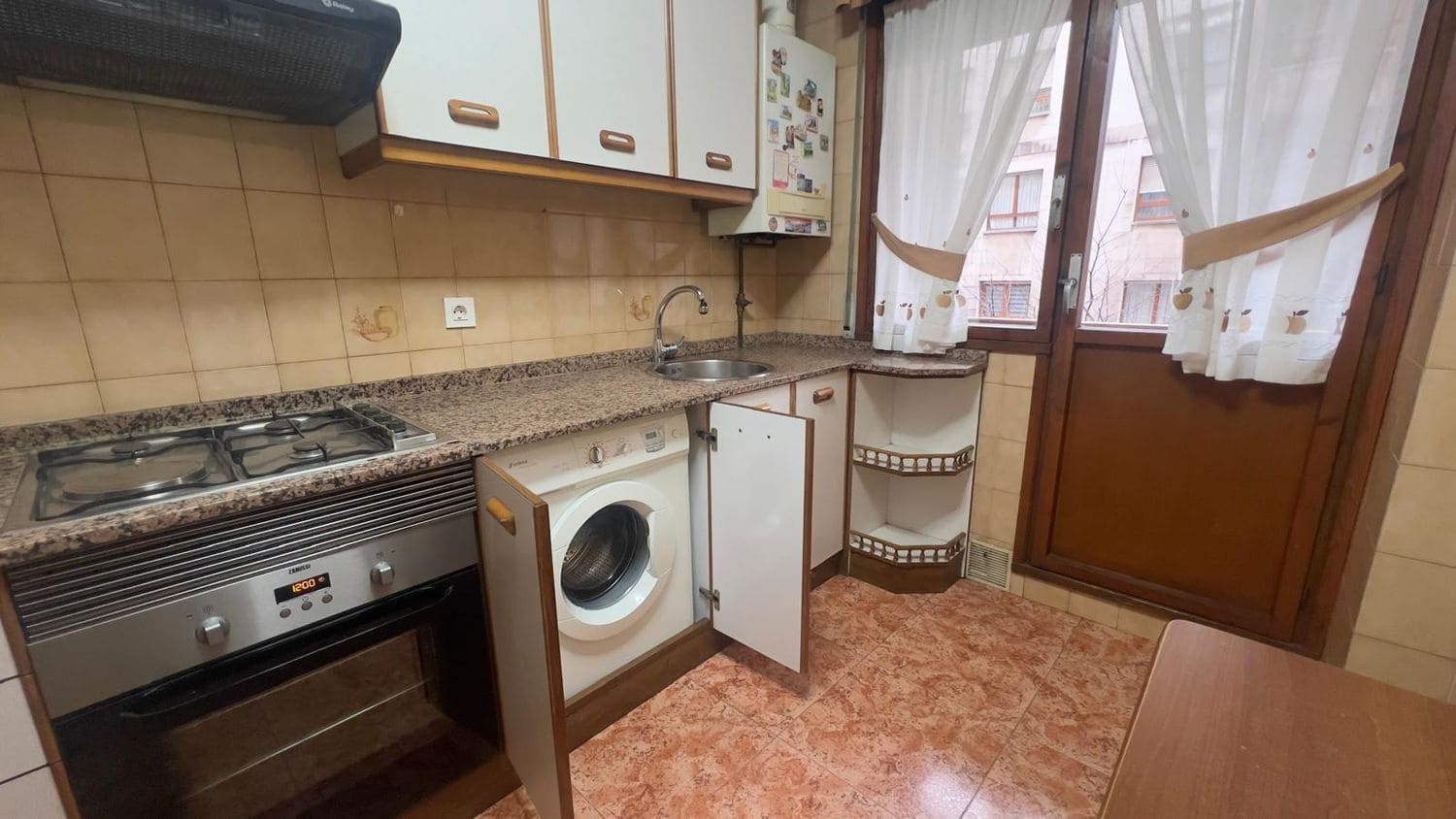 2 soveværelse Lejlighed til salg i Gijon med garage - € 159.600 (Ref: 9124560)