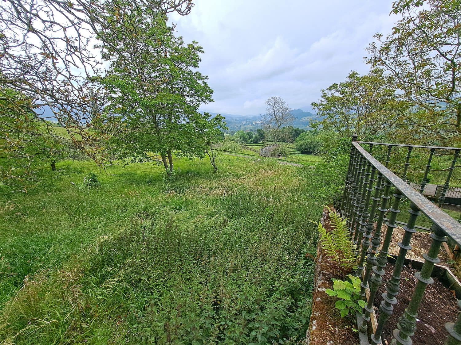 Grunde uden byggetilladelser til salg i Villaviciosa - € 40.000 (Ref: 9124562)