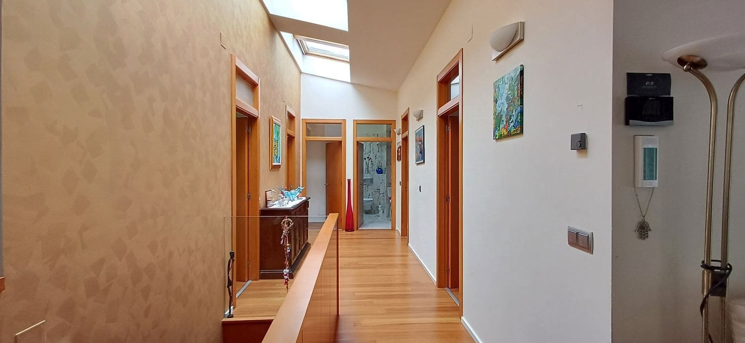 4 soveværelse Byhus til salg i San Martin del Rey Aurelio med garage - € 325.000 (Ref: 9129418)