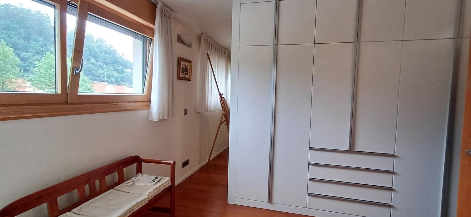 4 soveværelse Byhus til salg i San Martin del Rey Aurelio med garage - € 325.000 (Ref: 9129418)