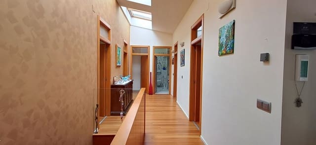 4 quarto Casa em Banda para venda em San Martín del Rey Aurelio com garagem - 325 000 € (Ref: 9129418)