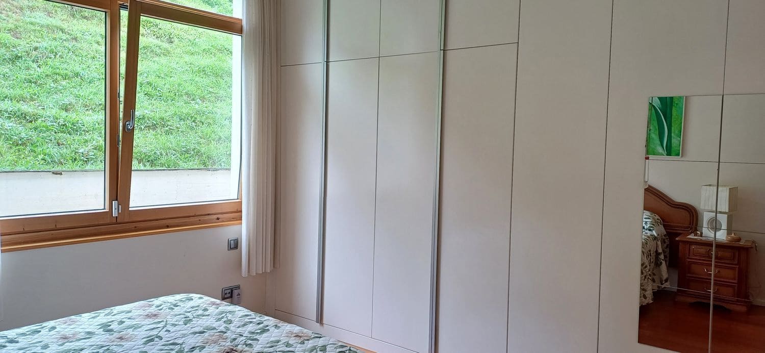 4 soveværelse Byhus til salg i San Martin del Rey Aurelio med garage - € 325.000 (Ref: 9129418)