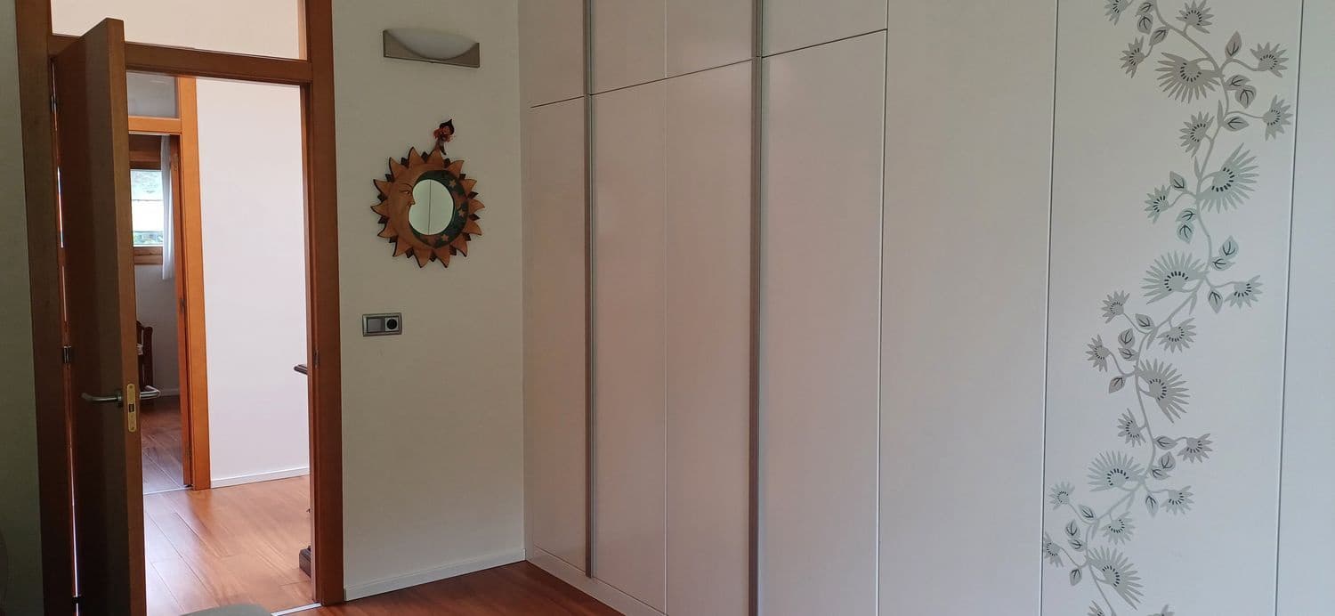 4 soveværelse Byhus til salg i San Martin del Rey Aurelio med garage - € 325.000 (Ref: 9129418)