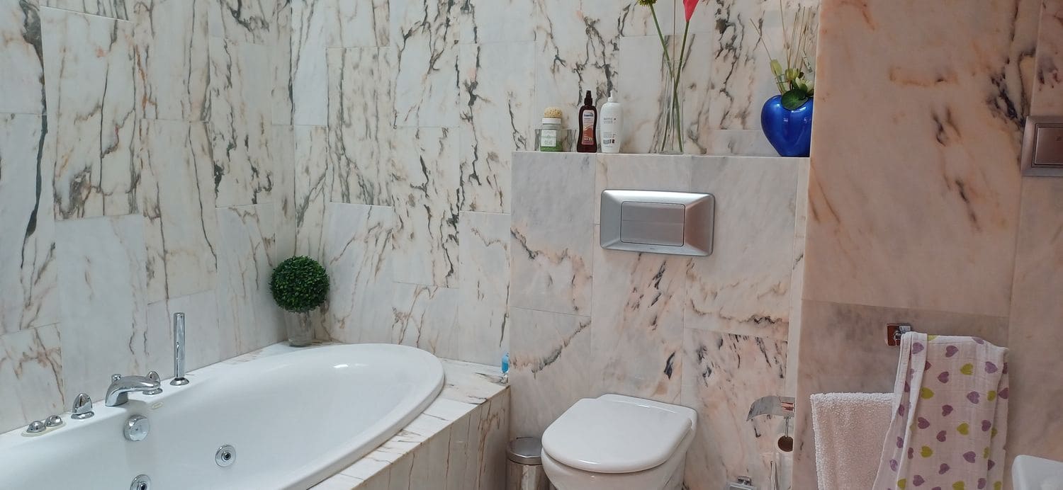 4 soveværelse Byhus til salg i San Martin del Rey Aurelio med garage - € 325.000 (Ref: 9129418)